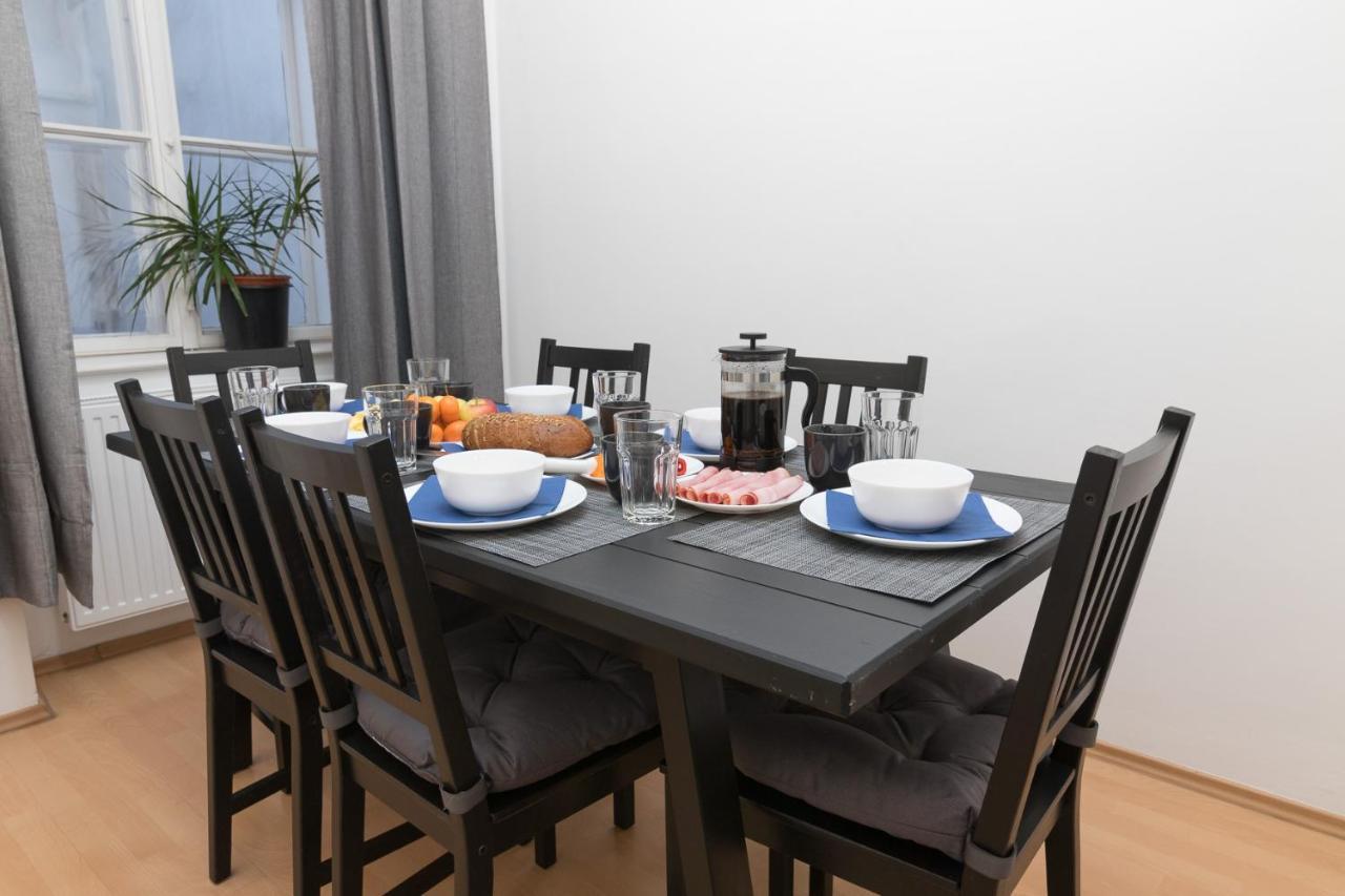 וינה Spacious 2 Bedrooms Apartment In 4Th District Near Karlskirche מראה חיצוני תמונה